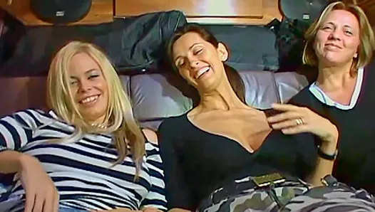 minibüste angie, anabel ve alicia